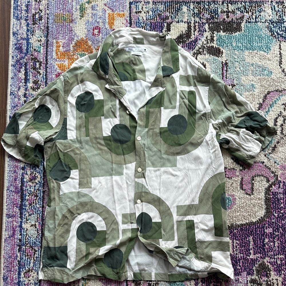 Zara Geometric Green and White Casual Shirt